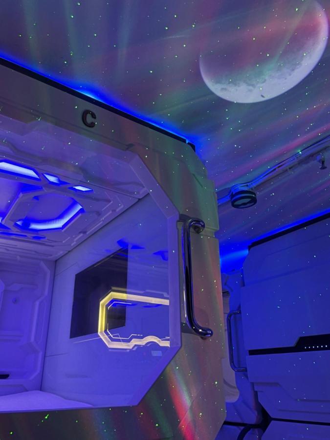 Bmax Spacepods Sleep In Space - 4Mins From Mactan Airport Lapu-Lapu City Exterior photo