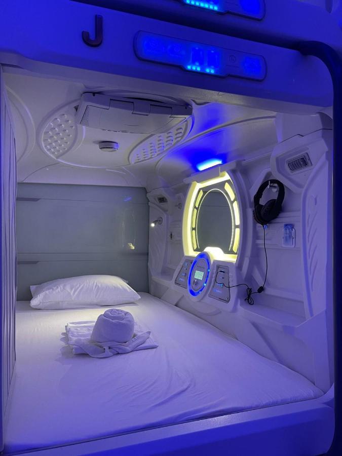 Bmax Spacepods Sleep In Space - 4Mins From Mactan Airport Lapu-Lapu City Exterior photo