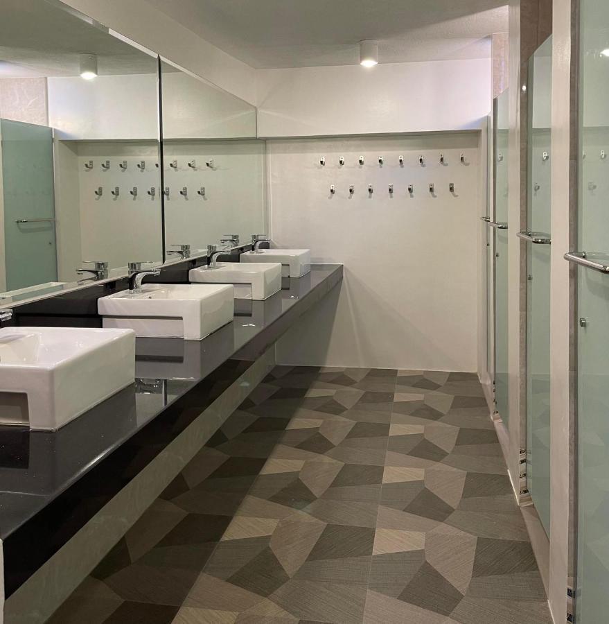 Bmax Spacepods Sleep In Space - 4Mins From Mactan Airport Lapu-Lapu City Exterior photo