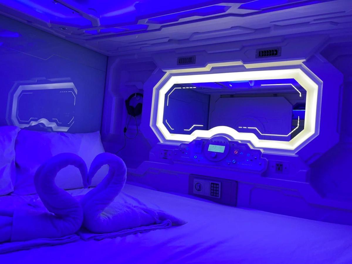Bmax Spacepods Sleep In Space - 4Mins From Mactan Airport Lapu-Lapu City Exterior photo